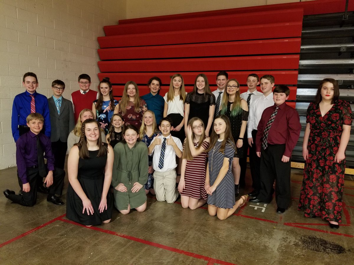 msghelfsings's tweet photo. Thank you @djbarry98 & @bradyfleming for giving our singers so many great opportunities to grow. #singallthethings #bettertogether https://t.co/IacnCuS5GV