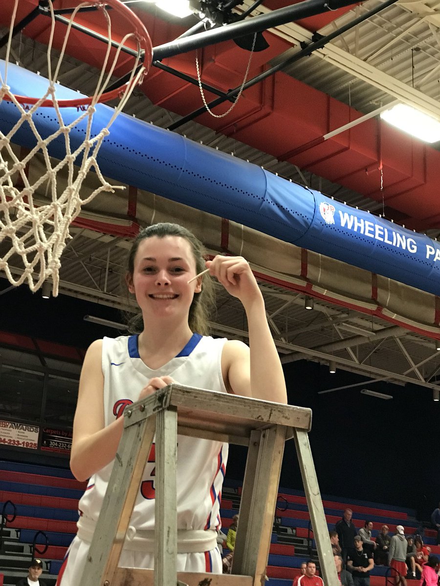 ulrickjones's tweet photo. I could not be prouder of my daughter. She plays good minutes, decent minutes, scattered minutes, random minutes, limited minutes, sometimes seconds. Regardless, she does it with absolute heart and scrappiness. Happy for her and this team to travel to Charleston. https://t.co/dZXko95KdE