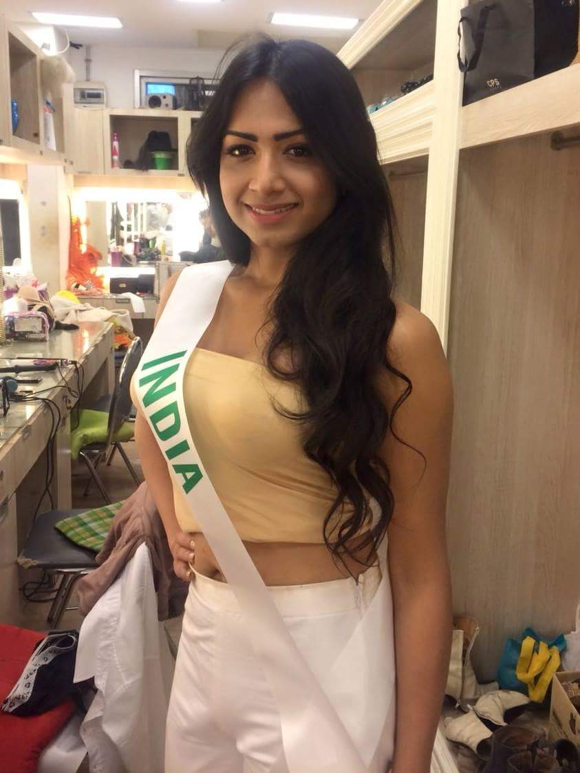 MTQI_Official's tweet photo. And finally Miss Transqueen India gets her sash at Miss International Queen! We're so proud of her
#DreamImpossibleDreams #representative #transwomen #transqueen #india #MissInternationalQueen #MissTransqueenIndia #mtqi #miq #WorldEquality #GenderEquality #transmodel #transqueen https://t.co/9396pfeHMq
