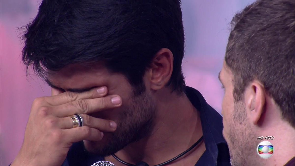 bbb's tweet photo. "Eu só quero abraçar minha mulher" #RedeBBB #BBB18 https://t.co/MqVe83NtSs