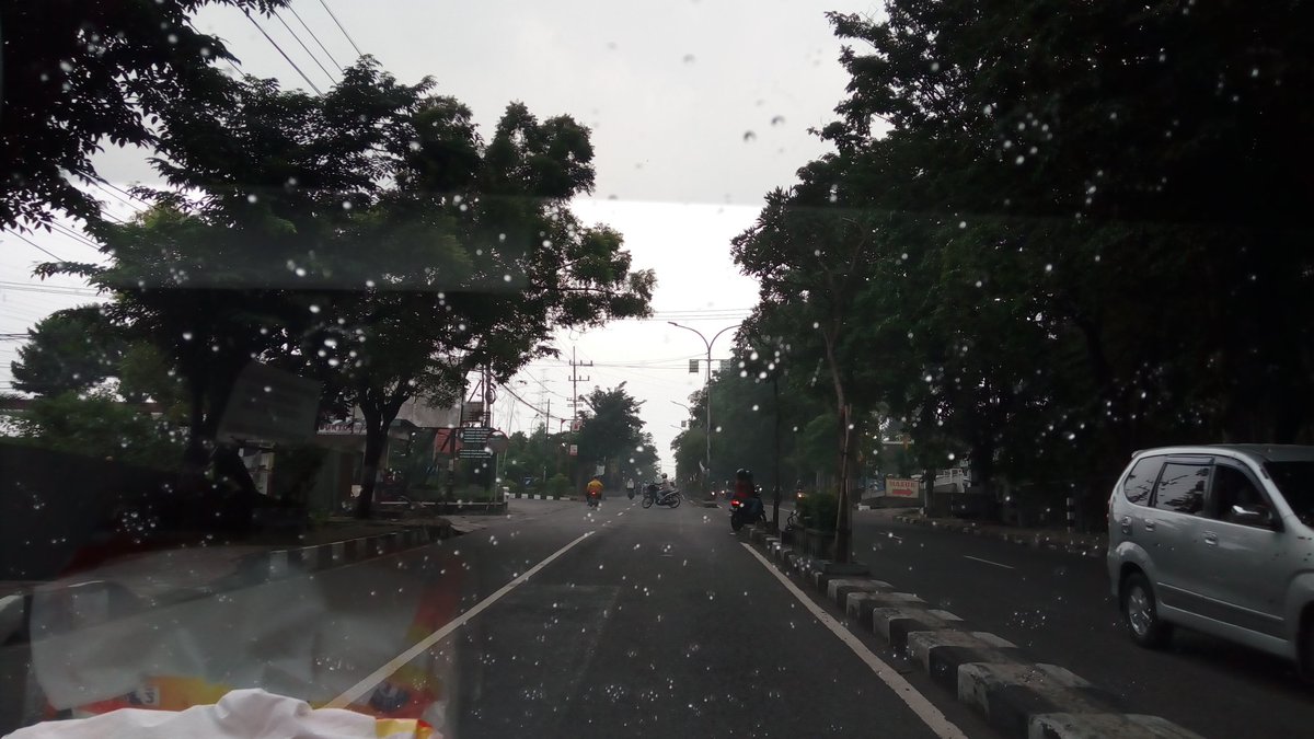 firmanfaza2's tweet photo. @e100ss Gresik gerimis https://t.co/bsLyDtsda7