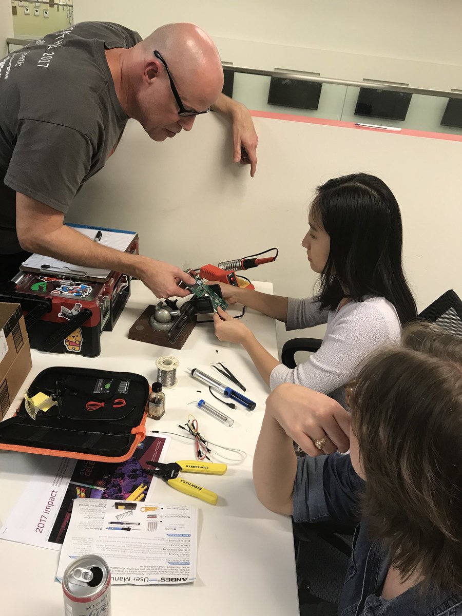 MadameMiso's tweet photo. #ChatnSnacks turned into a mini #HacknSnacks talked about #ghc18 and learning to #solder @AnitaB_org @Hacksterio #AnitaB #hardware #womenintech #womeninstem https://t.co/F97EUOBWXZ