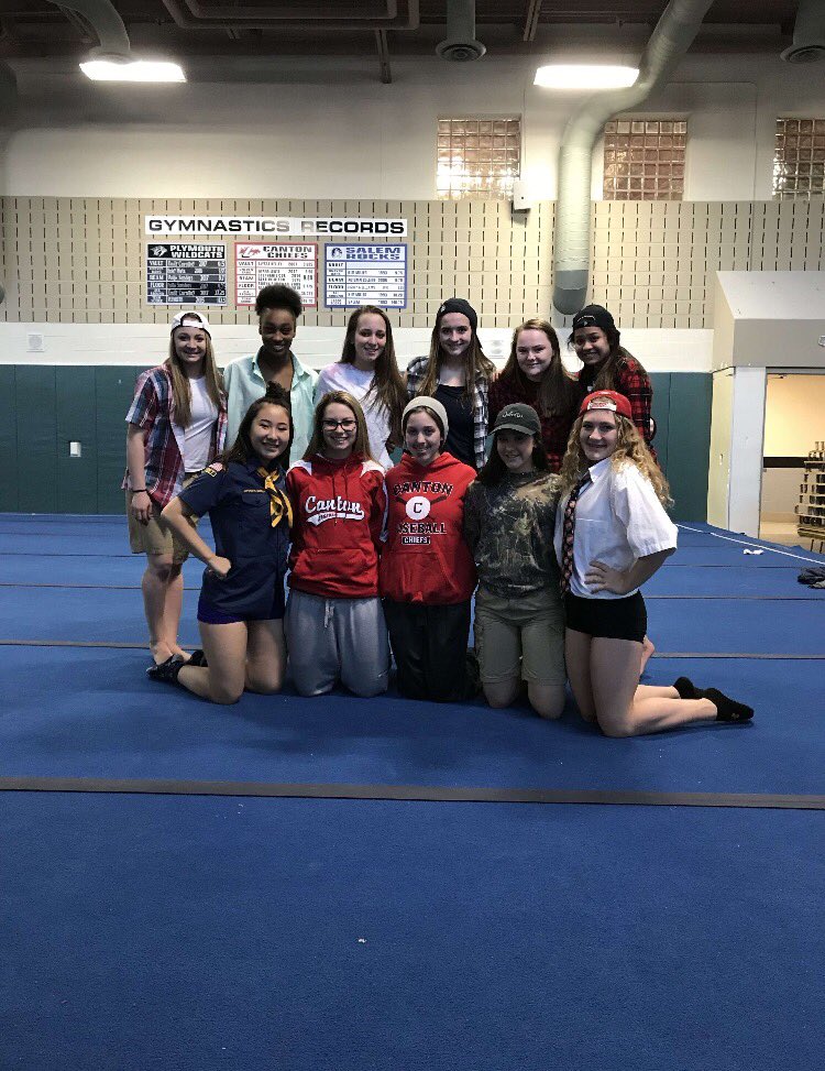 CantonGym's tweet photo. Regionals spirit week started with mAnday and (Leo)tard Tuesday! #CVGspiritweek https://t.co/Gnrvua5Wqn