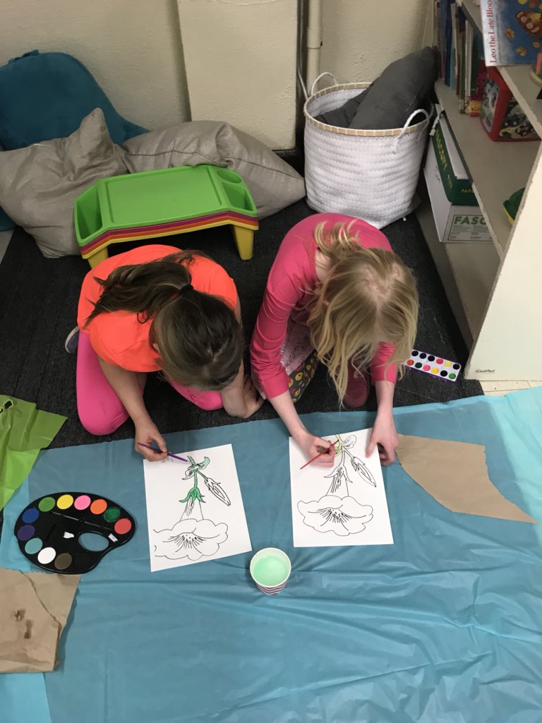 akatej3's tweet photo. Thank you Miss Minda Cox for being our motivational speaker for this afternoon! We are excited to “Move Toward Greatness” through our Art & Actions! #MCELoves #SpectacularSpecials #watercolor #MCEelementary #MCEhighschool https://t.co/4JzaUhkaqm