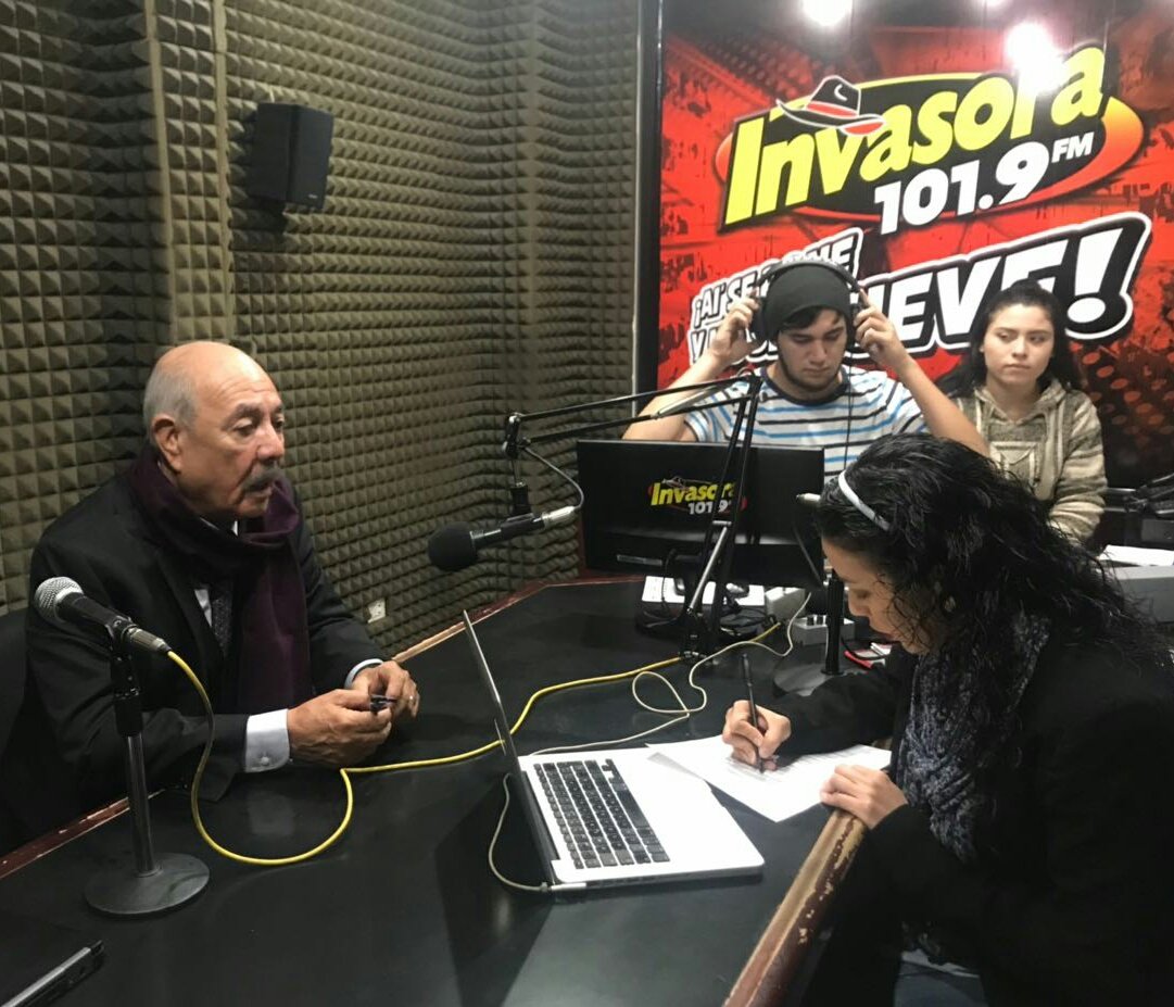 rsanchez_c's tweet photo. A micrófono abierto con Gabriela Medina en la Invasora, respondiendo las inquietudes de los derechohabientes y trabajadores. https://t.co/8q8NhpmFAz