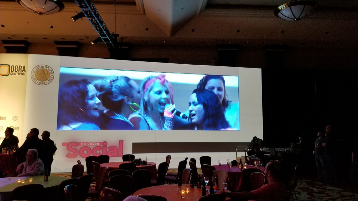GoodRoads's tweet photo. 80s night at the OGRA Social #OGRA2018 https://t.co/KobFwDdZSY