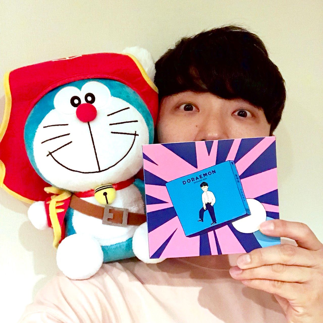 星野源 Gen Hoshino 星野源です シングル ドラえもん ついに本日リリースされました 全て新録の4曲に 実験と真剣な遊びを詰め込みました 特典dvdも過去最高のくだらなさ ぜひ手に取ってください 感想も待ってます