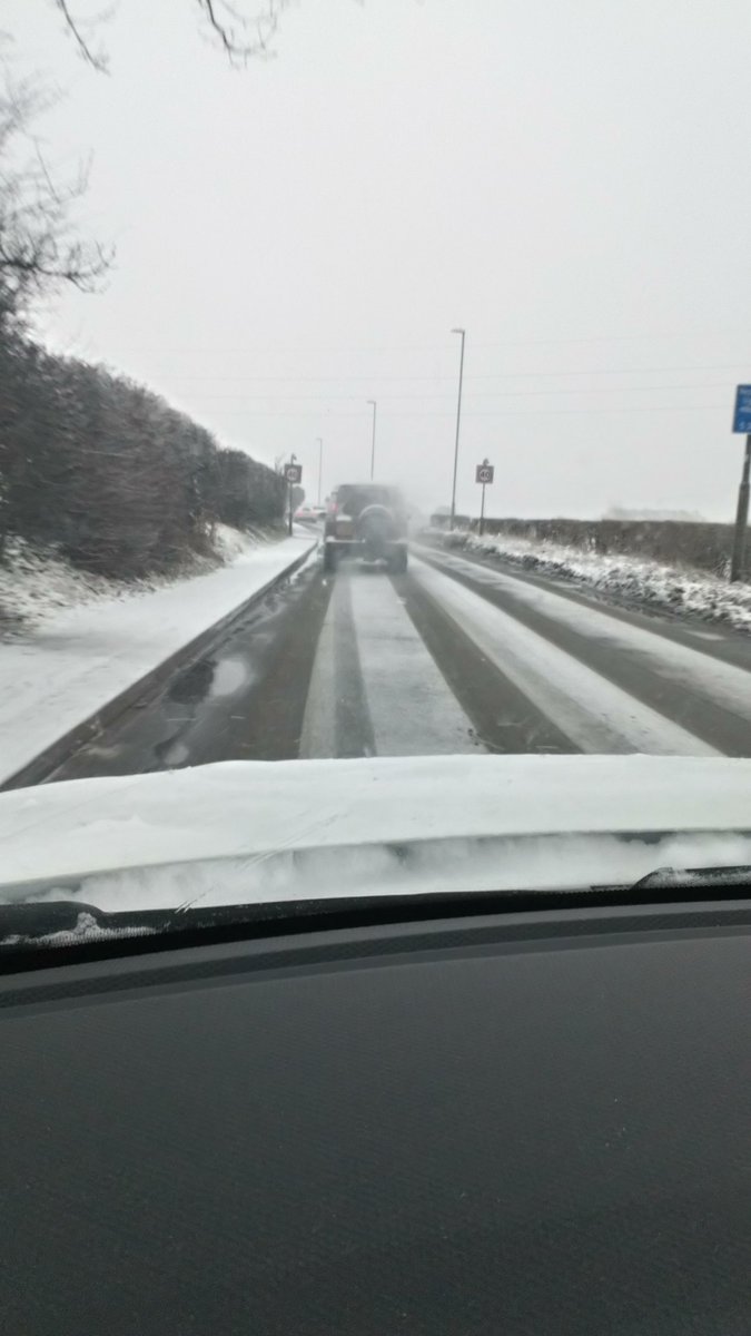 BoutiqueShows's tweet photo. @LeedsCC_News Where this is a primary bus route!!!! https://t.co/uweUFqPXWa