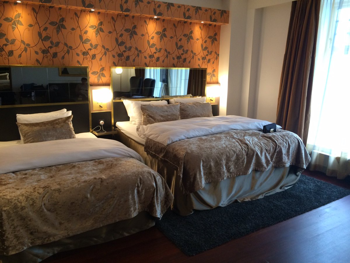 aaalali2's tweet photo. Hotel Christiania Teater
فندق 4*بموقع مميز وهادي وقريب من كل شي بوسط اوسلو ، على بعد خطوات لشارع التسوق Karl johans ، وكذلك الى شاطي اوسلو ، غرف نظيفه ومساحه جيده ، انترنت مجاني ، الفطور جيد ويعتمد على المنتجات الطبيعيه ، الاستقبال متعاونين ولكن مساحة اللوبي صغيره جدا @hotels_s https://t.co/sCO1ZUNFsv