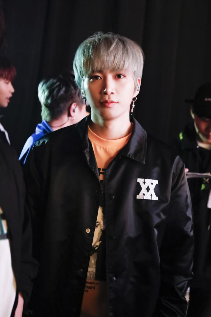 fyleegeondaewon's tweet photo. [PHOTO] The Unit - UNB Special Show Scene Full Story

🔗https://t.co/VmPoNsRz7L
#UNB #유앤비 #매드타운 #대원 #박대원 #Daewon #TheUnit #더유닛 https://t.co/0MwVSlNFhc