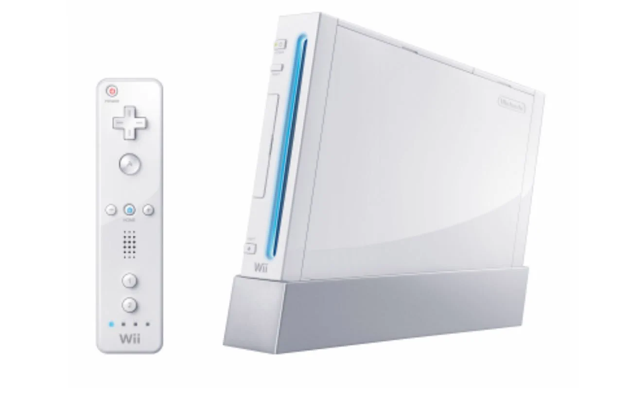 今となってはもう古い？ガラケー・Wii・DSを使っている人はもう少ないかもｗｗｗ
