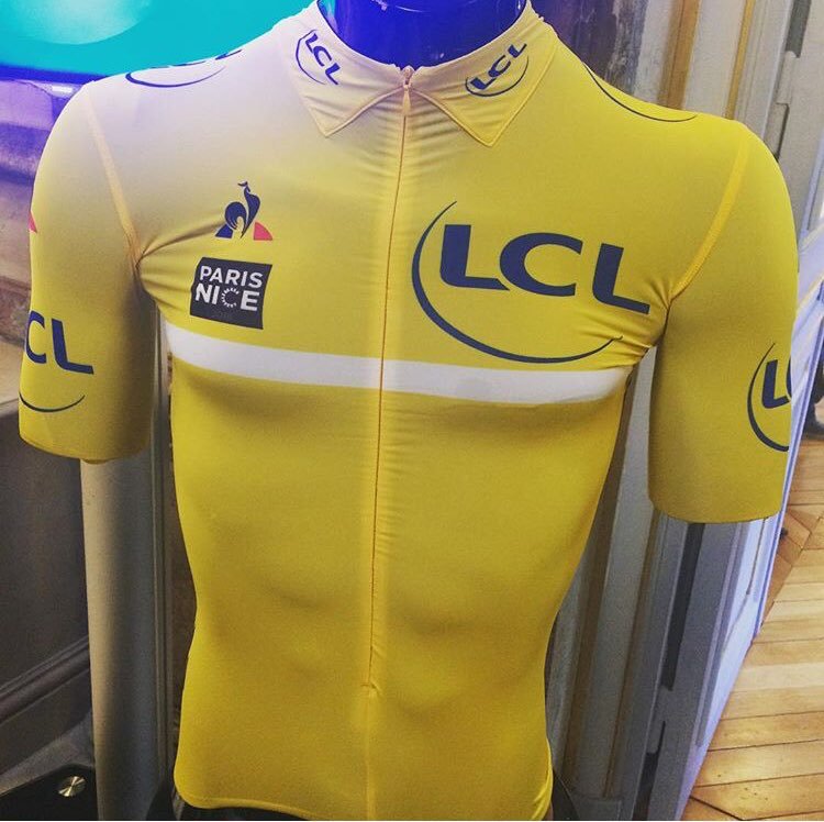 Pour Paris-Nice 2018, le #MaillotJauneLCL sera paré d'une bande blanche, clin d'oeil au maillot blanc de leader de l'épreuve entre 1955 et 2001 puis jaune et blanc de 2002 à 2007 ! 🚴💛

#ParisNice