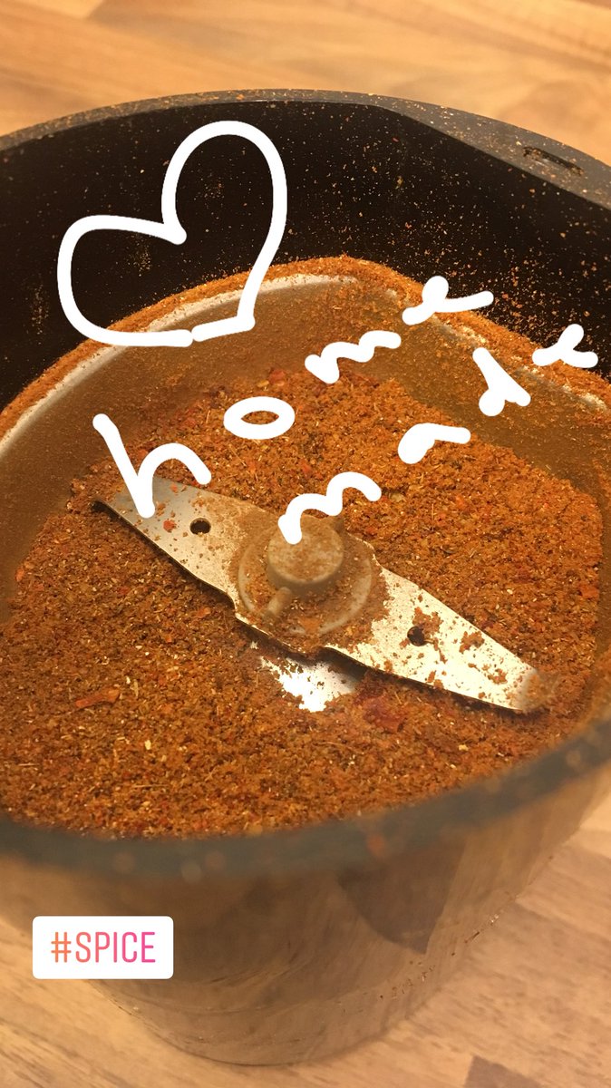 MoniBharadwaj's tweet photo. Nothing like freshly crushed spices for oomph and aroma #homemade #cookingwithmonisha #5daycourse https://t.co/GSpehoSWHY