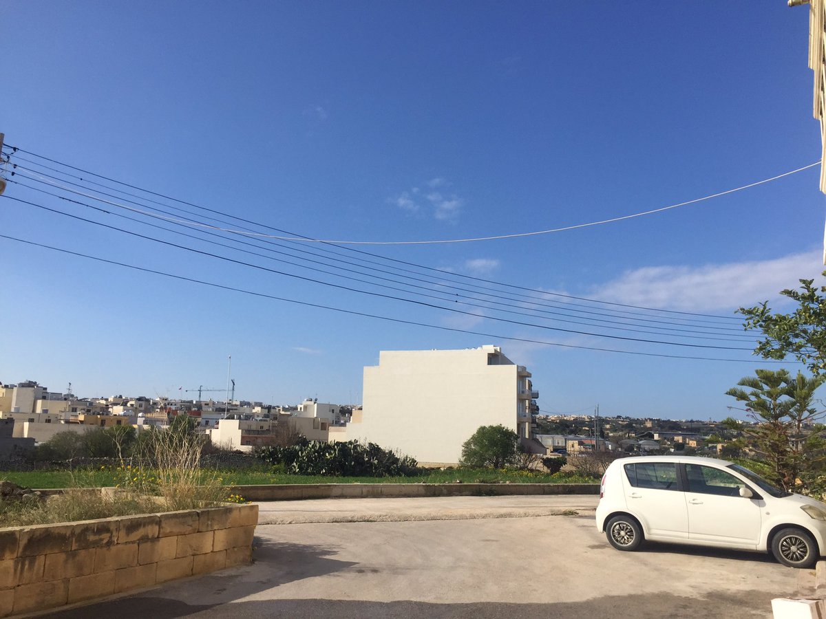 DamienFalzon's tweet photo. @F1 @tedkravitz @McLarenGroup @McLarenF1 @ScuderiaFerrari 
This is where F1 testing should be done, sunny Malta with a high of 21'c this week! 
Please @JosephMuscat_JM build us a track please https://t.co/aHGTwjkaqj