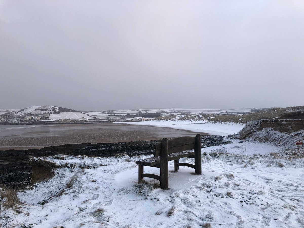 MMlees's tweet photo. Home in Snow #croyde #northdevon @BBCSpotlight https://t.co/gfcMnTocHJ