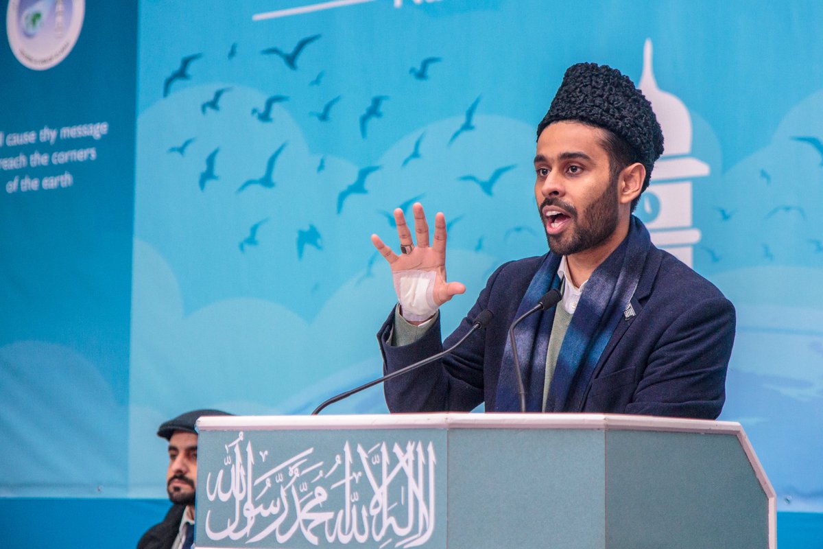 aqarif's tweet photo. There are two sides to every story 😊

It was an honour &amp; privileged to speak at this year’s national #WaqfeNau Ijtema 

Learnt so much from my younger Waqfe Nau #brothers 

#AtfalUK #Dedication #Islam #Ahmadiyyat https://t.co/QFkIRqkBZo