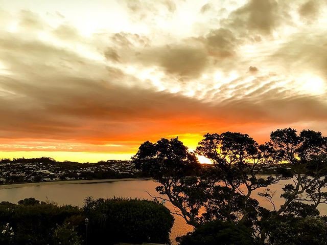 Reposting @hjpcapture:
ll THIS IS WHAT I LIVE FOR ll
👌☀️🏖😍 I haven’t  been much of fanboy over sunsets compared to sunrises...but I can honestly say that evening like these are beyond breath taking. 
It makes me reflect on how fortunate we are and how good we have it here in