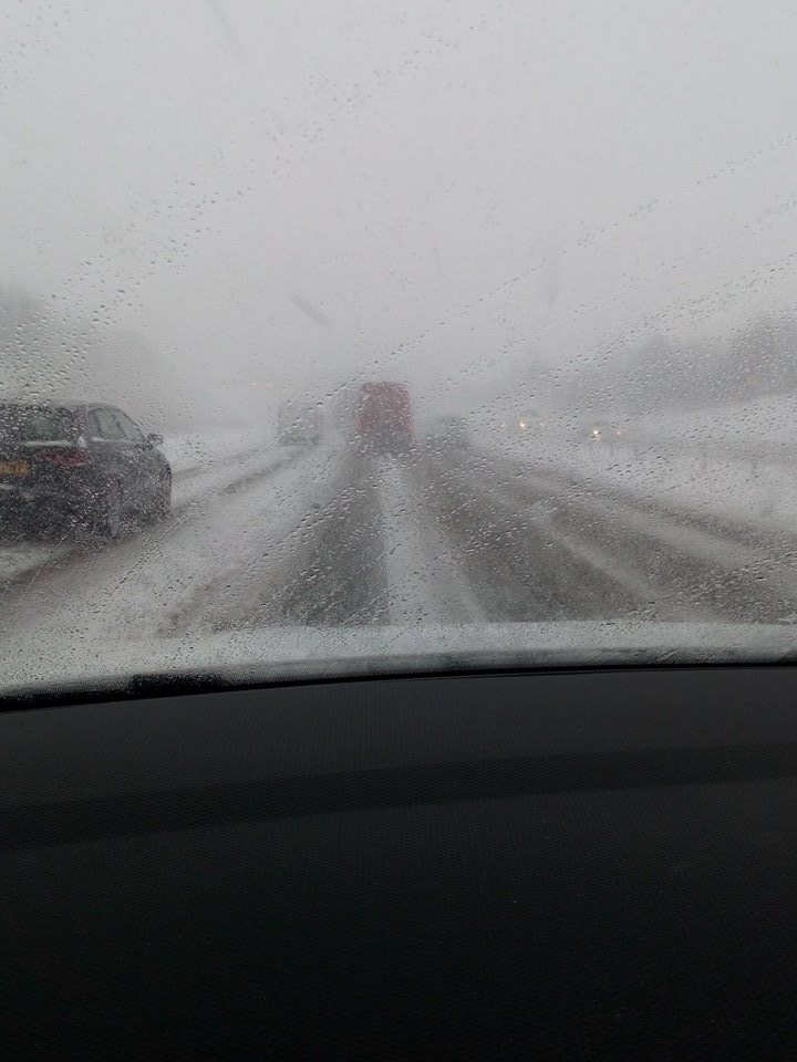 BoutiqueShows's tweet photo. @metoffice @LeedsCC_News No grit on M1 just what am I paying my taxes for... Apparently you are out gritting... Where.. https://t.co/AQn8b9eX3H