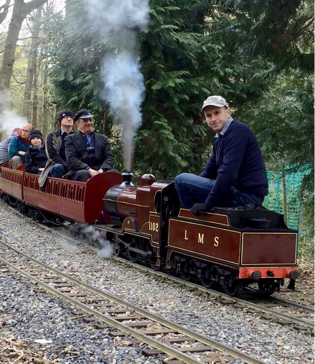 CropthorneWalk's tweet photo. Lovely gardens open this year, dog show and all attractions. And *NEW* for 2018: steam railway: https://t.co/1PZMVP59wd
