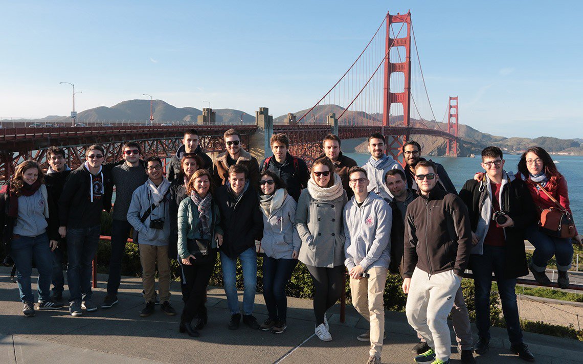 16 étudiants entrepreneurs de l’Université Paris-Saclay dans la Silicon Valley ! #UPSaclayChallenge bit.ly/2Cpv2gs 🌴🌉
cc : <a href="/UnivParisSaclay/">Université Paris-Saclay</a>