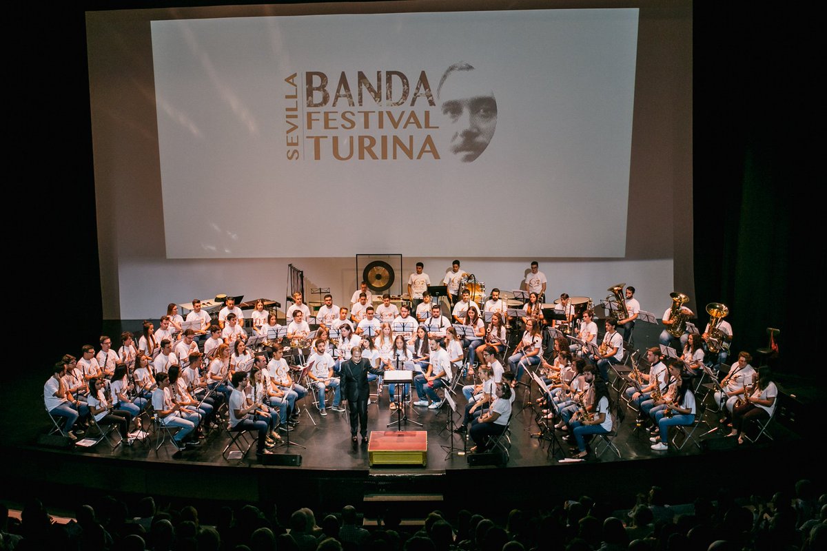 Disfruta nuevos vídeos de la #BandaFestivalTurina bit.ly/2CpvpHS Gracias a @Acceptus_EPD @Ayto_Sevilla @Box_Sevilla @CarmenDSalteras @BarenboimSaid