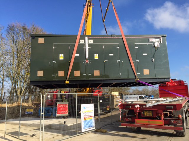 Thyson_UK's tweet photo. Yesterday's lift in Wiltshire took place in glorious weather conditions. We're hoping for more of the same today but we're not holding our breath.... #engineering #gasanalysers #gastogrid https://t.co/ZB4rLILM5V