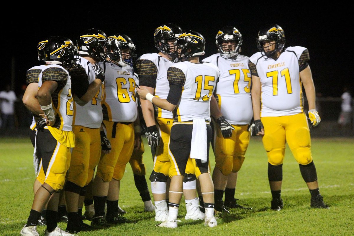 DHSFootballRec's tweet photo. #OLP #RoadCrew #DHSWarriors https://t.co/WVD3r2SrZ7