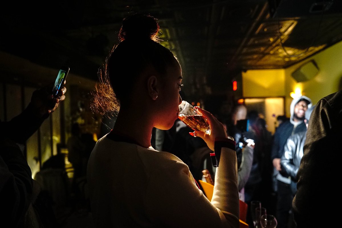 Funkadelii_'s tweet photo. 🥂 https://t.co/Cw8FzCCHLH