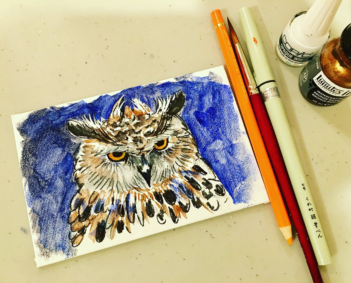LisaJHancockArt's tweet image. Using my sketchbox “march” supplies to illustrate an angry owl. Maybe how my rugrats felt when I made them go to sleep tonight (or every night) 😜#sketchbox #sketchboxmarch #illustration #makeartthatsells #angryowl #emotions #mixedmedia #hornedowl #visualart #theyhatesleep