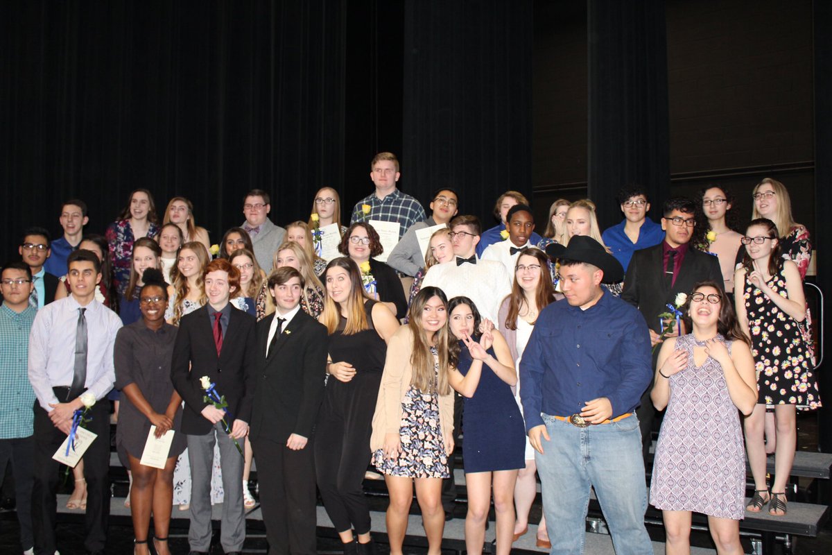PlanoNHS's tweet photo. awesome induction ceremony! congrats to seniors and inductees!! https://t.co/5d96WjS9kh