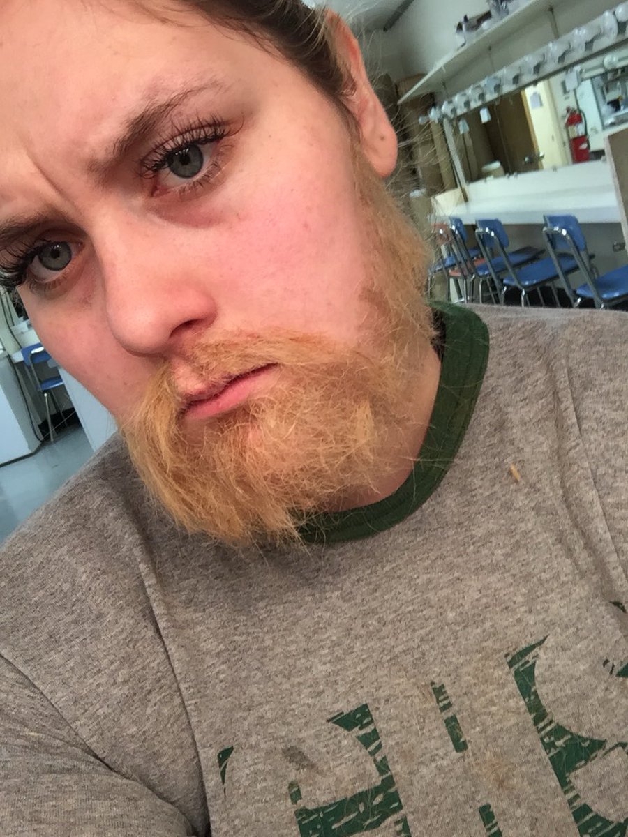 karina_june's tweet image. Why do guys always get the best eyelashes