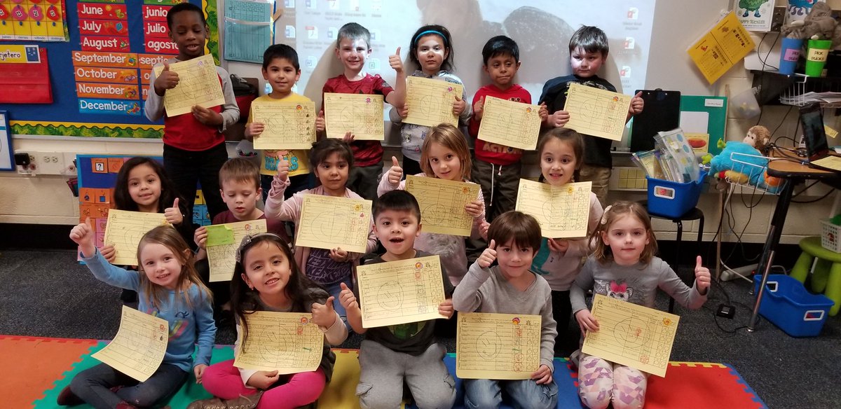 MrsHerreraD54's tweet photo. Kinder Reading Stars of the week π Turned in their reading logs and read 15 minutes at home in English AND Spanish every day! #KinderRocks #LearnToReadToLearn #WeAre54 https://t.co/qU7ZekABCw