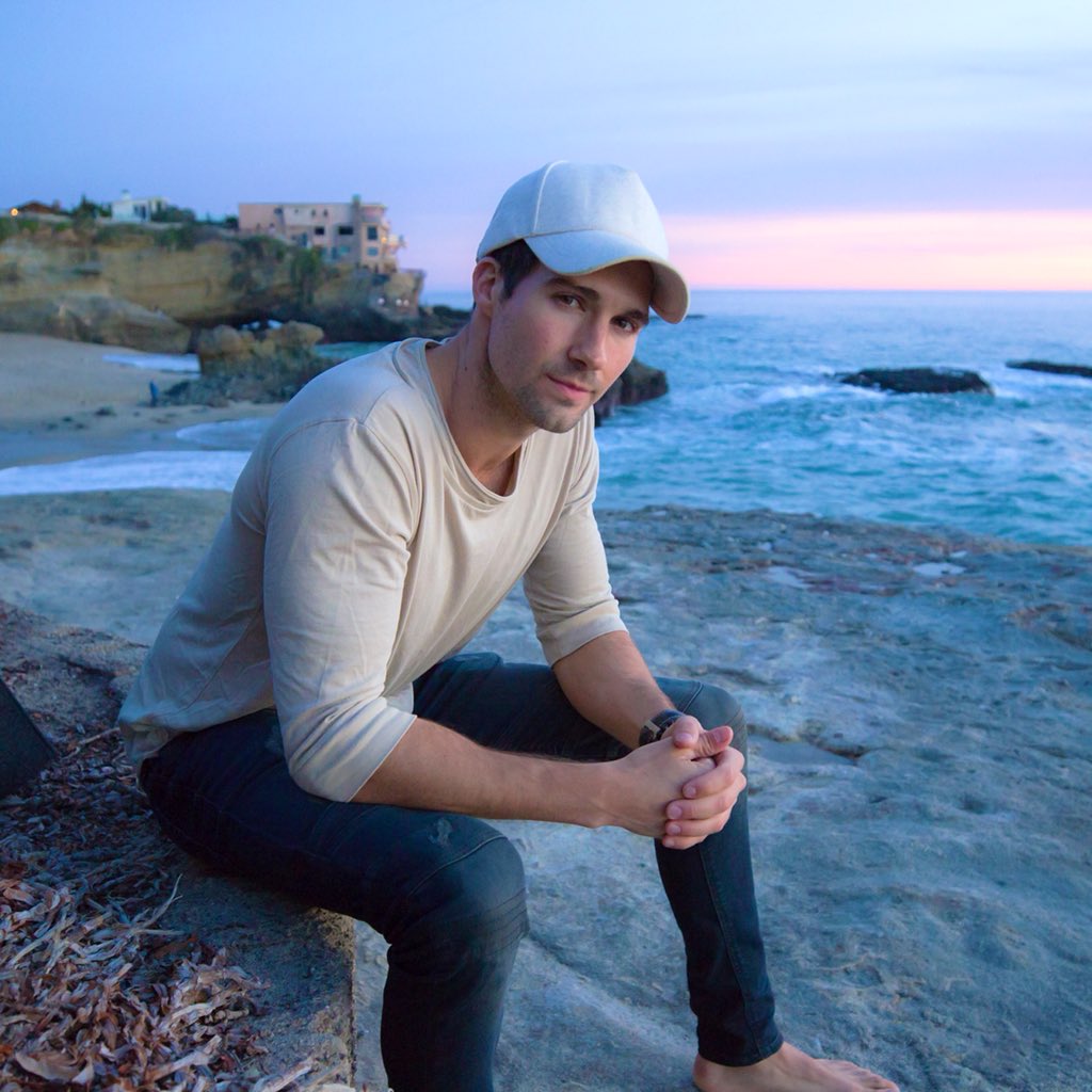 jamesmaslow's tweet photo. A month away from the beach is WAY too long 🏝🌊
📸 @ChrisFabregas https://t.co/dLIpMEbCWp