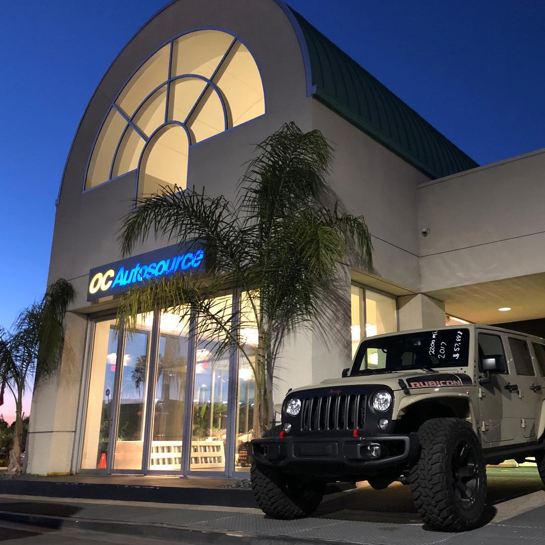 OCAutosource's tweet image. Jeep Wrangler Rubicon under the night lights of California. A beautiful sight #sunset #california #orangecounty #theoc #jeepwrangler #jeep #wrangler #wranglerunlimited #offroad #4x4 #jeeprubicon #jeeplife #nightlights