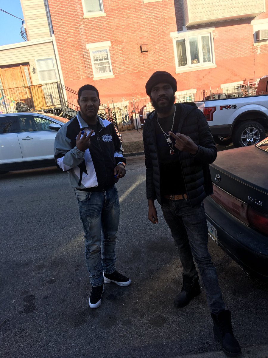 Northside1500's tweet photo. This Run finna be a breeze 😎💪🏽 @otshoota https://t.co/R7hxfnMX8N