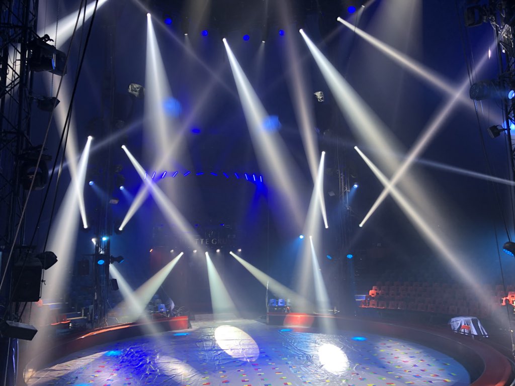 Rayflection91's tweet photo. #rayflection partenaire du cirque arlette gruss pour le renfort console d’encodage du show 2018.
#arlettegruss #malighting #arthuroudindesign https://t.co/4YdpiPtkxZ