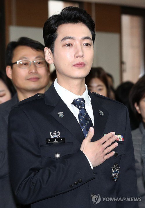 Our lovely Prison Officer ><
Officer squad of #PrisonPlaybook 
Paeng bujangnim and Handsome Junho 😘 #JungWoongIn #JungKyungHo at appointment ceremony for Korean honorary prison guards