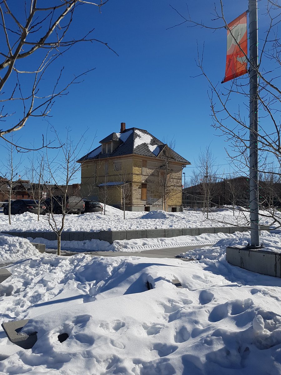 yycmuseumfiend's tweet photo. @nationaltrustca #10endangered #savethesales #yyc Enoch Sales house is beautiful, one of the last in the area. There have been plans over past 10 yrs to restore&repurpose, but... still it sits like this. So many possibilities! https://t.co/eBZPfHTfMH