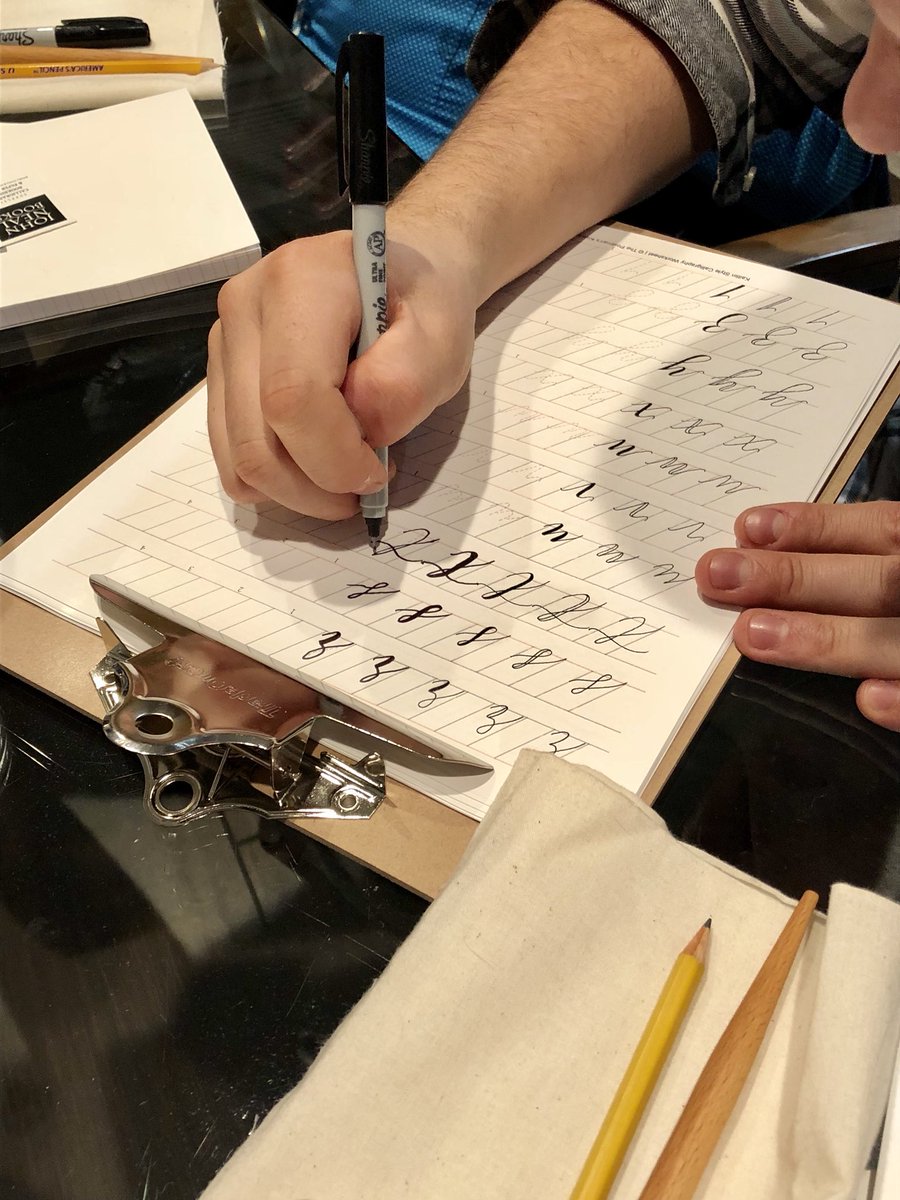 DWellLasVegas's tweet photo. Our residents had a wonderful time with Ashley Ayala of Sister House Collective where she taught our residents to write calligraphy. #vehas #creatives #changemakers #dtlv #vegas https://t.co/C11r1do2uh