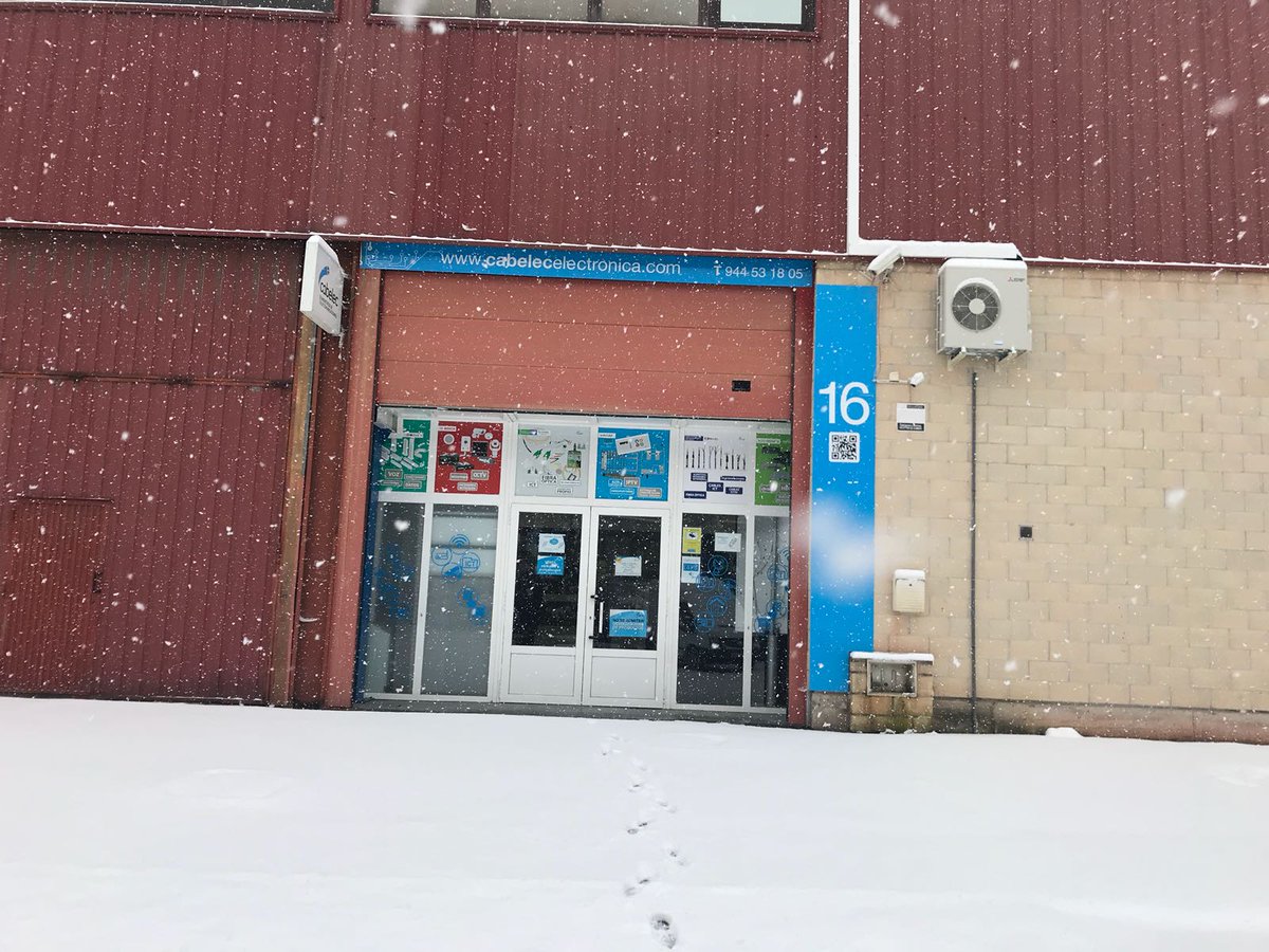 cabelec_sl's tweet photo. Cabelec abierto!!! 🌨️❄️☃️⛄️ https://t.co/uG7CGXUSdM