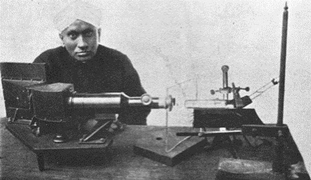 rk_3663's tweet photo. Happy national science day . Be #proud on the birthday of the biggest prize winner( #nobelpize) #SirCVRaman #HappyBirthday https://t.co/ftl4l2u7hD