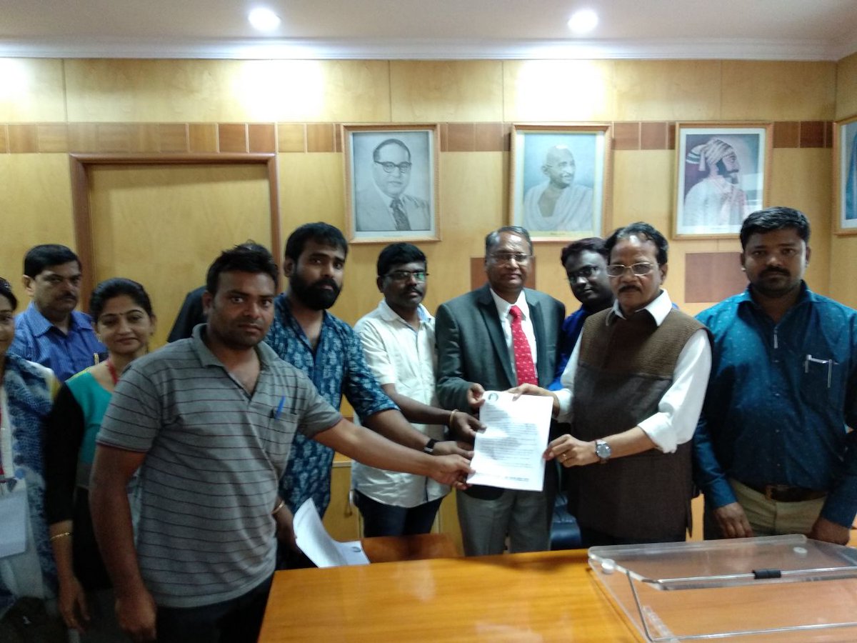 da3India's tweet photo. Memorandum to Social Justice Minister, 4 Legislation on SCSP TSP, to release immediate scholarship, budgetary provision for VJ(A) &amp; NT(D) &amp; other such demands for economic rights of Dalits n Adivasis @DalitRights @DalitLiveMatter @AmbedkarCaravan @priyadarshi07 @Dev_Fadnavis https://t.co/yvq04tsVOe