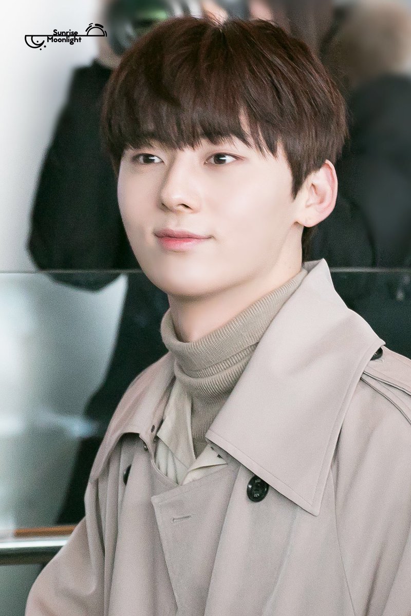 minhyunarchive's tweet photo. 180225 
cr. sunrise moonlight https://t.co/RiQVwdhhQv