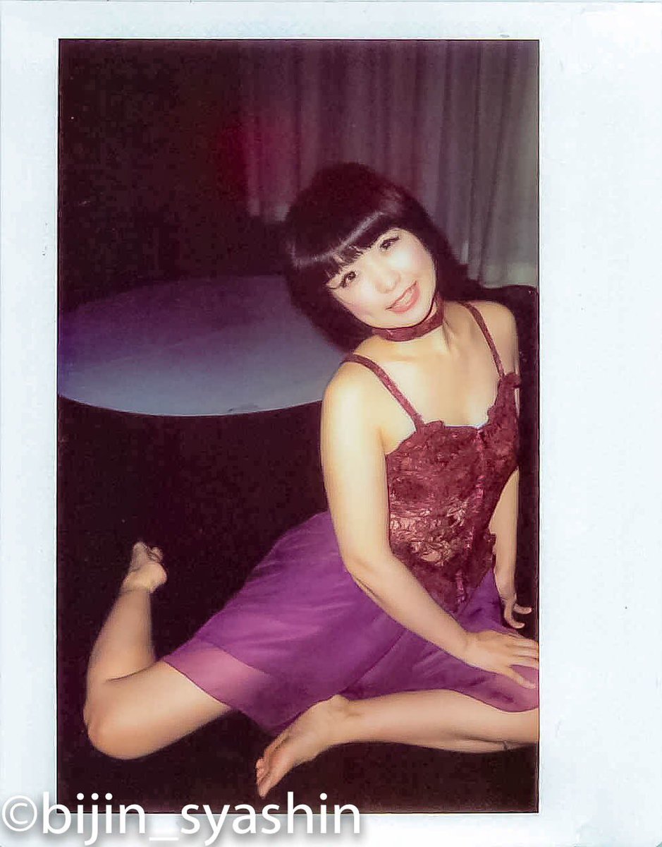 ストリップ ポラロイド 無修正 