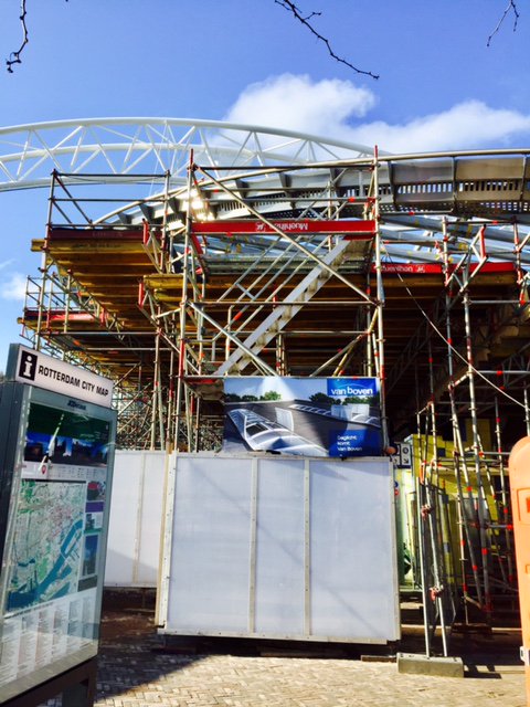 VanBovenBV's tweet photo. update #STATION #Blaak #Rotterdam ons montageteam heeft de. laatste kunststof platen verwijderd binnenkort start plaatsing nieuwe platen @ProRail @KuurnanWest #renovatie #kunstof #transparante #panelen #overkapping https://t.co/lRA1SZAlc4