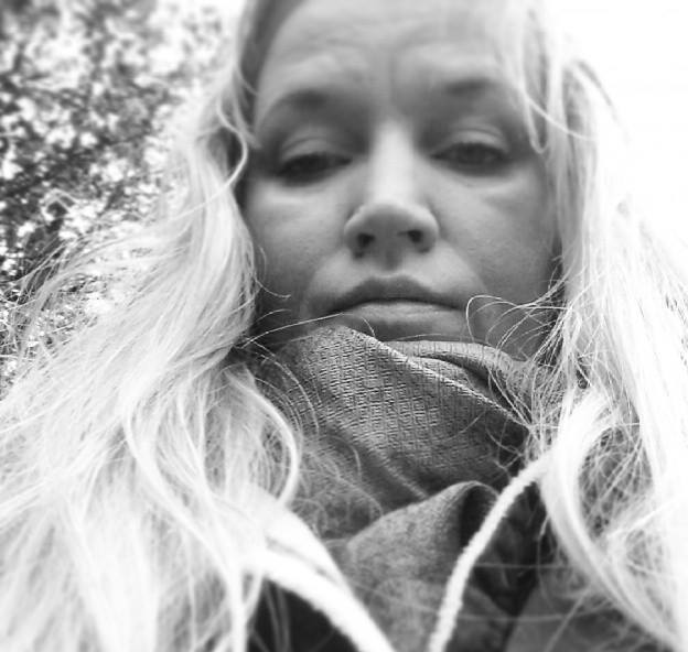 MarianneM10's tweet photo. Skrev i fjor om #nettvett, #Overgrep #Darkroom #aastednorge
"Jeg har lyst til å hyle, skrike og jeg kjenner jeg blir helt maktesløs når jeg ser på hvordan menn kan forgripe seg på små barn, ned til babyer"
Jeg vet hva overgrep gjør med deg, tenk dere om!
https://t.co/Op77yRMSfU https://t.co/QNpteEtQs9