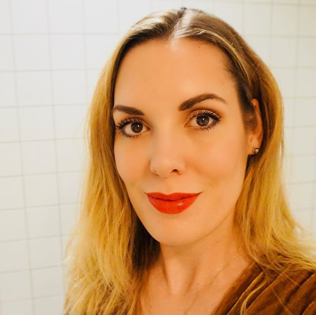 katebeautyowls's tweet photo. Ready for the #opera ? Here the #makeuplook I created detailed products below - #charlottetilbury #magiccream - #wonderglow Charlotte Tilbury - #wowder #powder #glossier - #lipstick #tomford - face @ctilburymakeup #facepalette - brows @glossier #boybrow
#makeupaddict #makeu… https://t.co/vFX22gYMOC