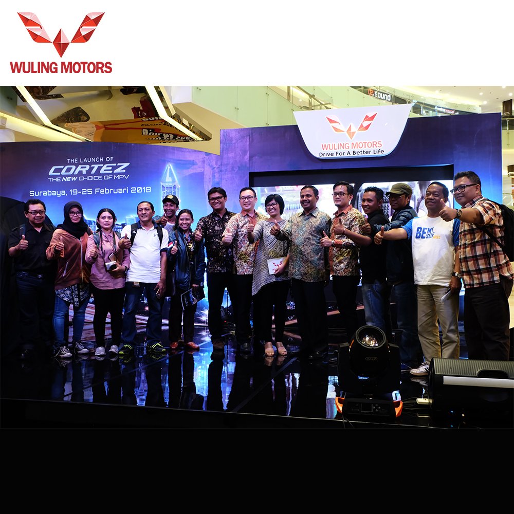 wulingarista's tweet photo. Wuling Cortez 
Inilah kemeriahan saat peluncuran Cortez di kota Surabaya.
Sahabat Wuling Surabaya ada yang liat kemeriahannya secara langsung ga?

Source : wulingmotorsid
#Wuling #WulingCortez #WulingSurabaya #WulingHRMuhammad https://t.co/er8mDPsAOf