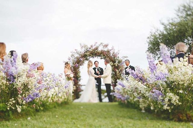 ItWeddings's tweet photo. Remembering the wedding of Hilary and Sean with @larosacaninafirenze 
@jenniferskog #weddingtoremember #memoriesforlife #enhancebeauty #perfectwedding #destinationwedding https://t.co/DMYNFXoaop https://t.co/5KUMEhROe8