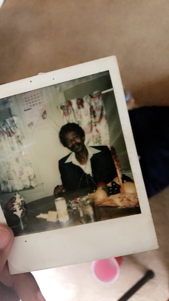 whereismolly__'s tweet photo. y’all wanna see a real playa? 😬😍 today would’ve been your 79th and i’m taking shots of gin for you 🙃😂#resteasypop #longliveboone 👴🏽👼🏽 https://t.co/bSK6vljqRz